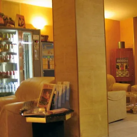 Hotel Apollo Opéra Parigi